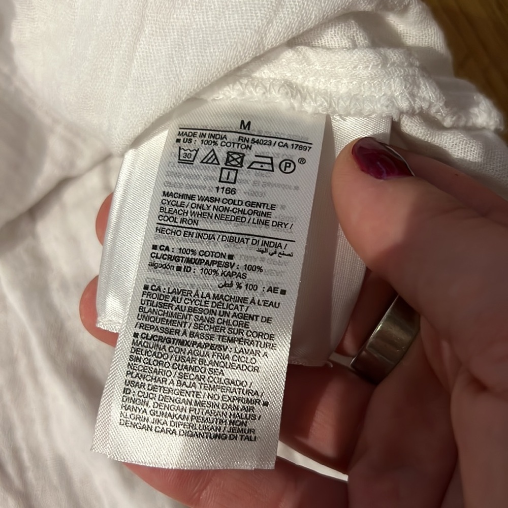 White Linen Split Neck Blouse - Picture 6 of 6